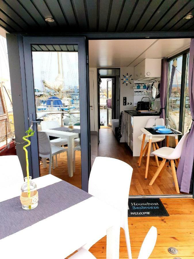 Отель Houseboat Seabreeze Альгеро Экстерьер фото
